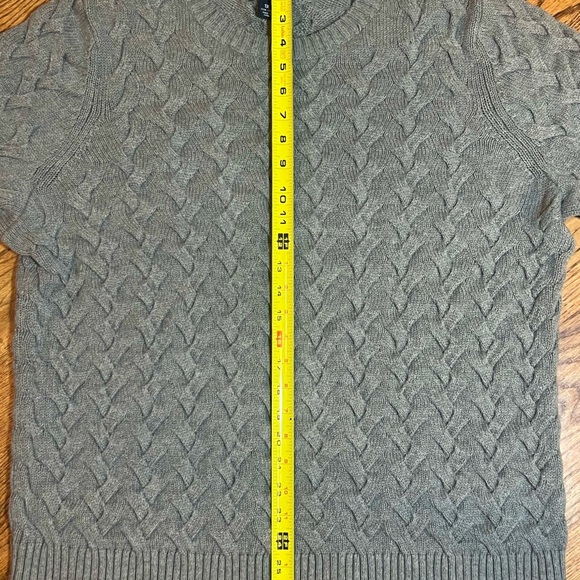 Women’s Grey‎ Cable Knit Sweater - Picture 7 of 8